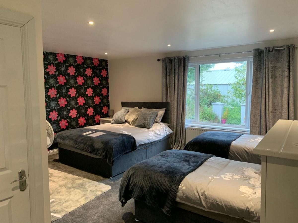 Отель Roadside House Ballynahinch Экстерьер фото