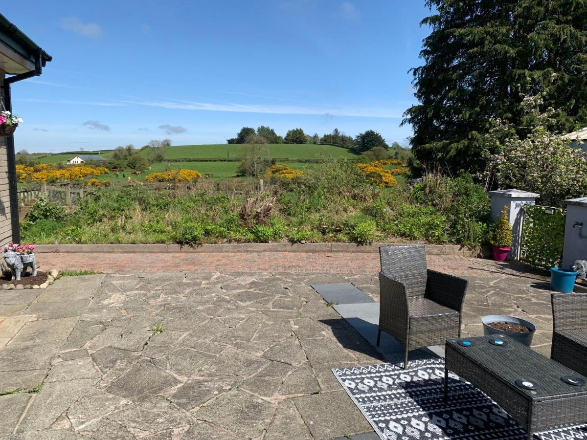 Отель Roadside House Ballynahinch Экстерьер фото